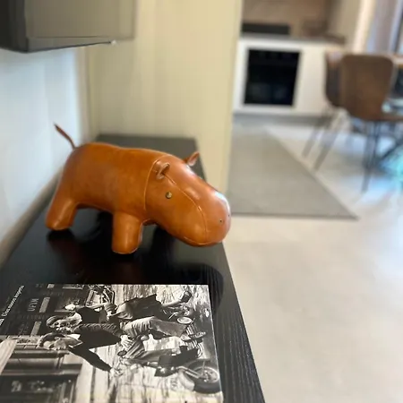 Happy Hippo