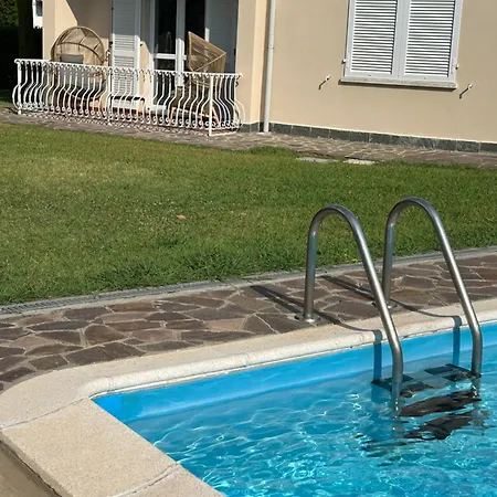 Happy Hippo * סירמיונה