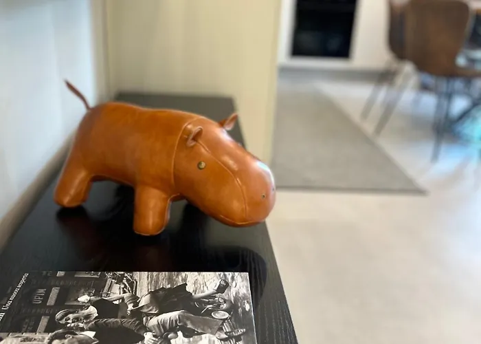 Happy Hippo